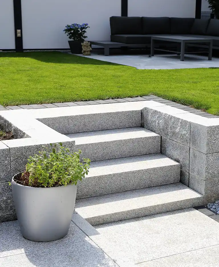 Mauer-  und Pflasterarbeiten