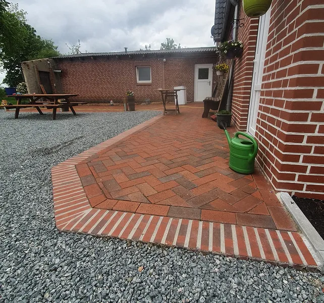 Mauer-  und Pflasterarbeiten